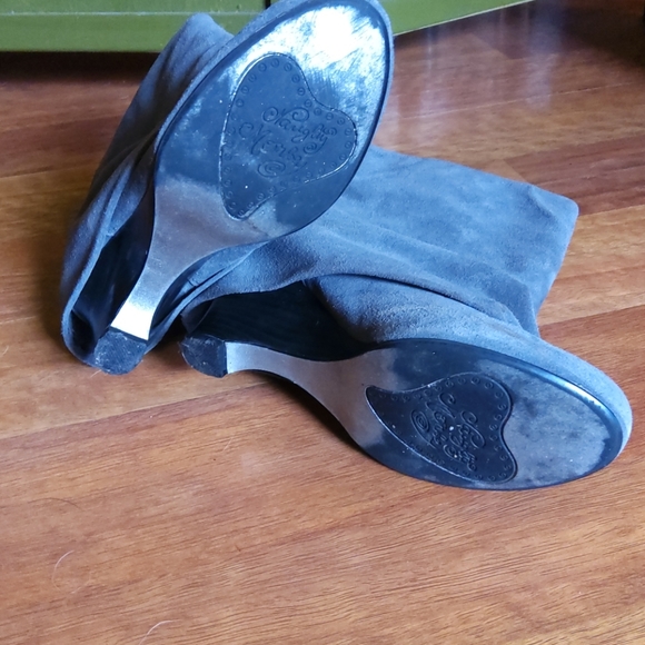 Naughty monkey boots - Picture 3 of 3